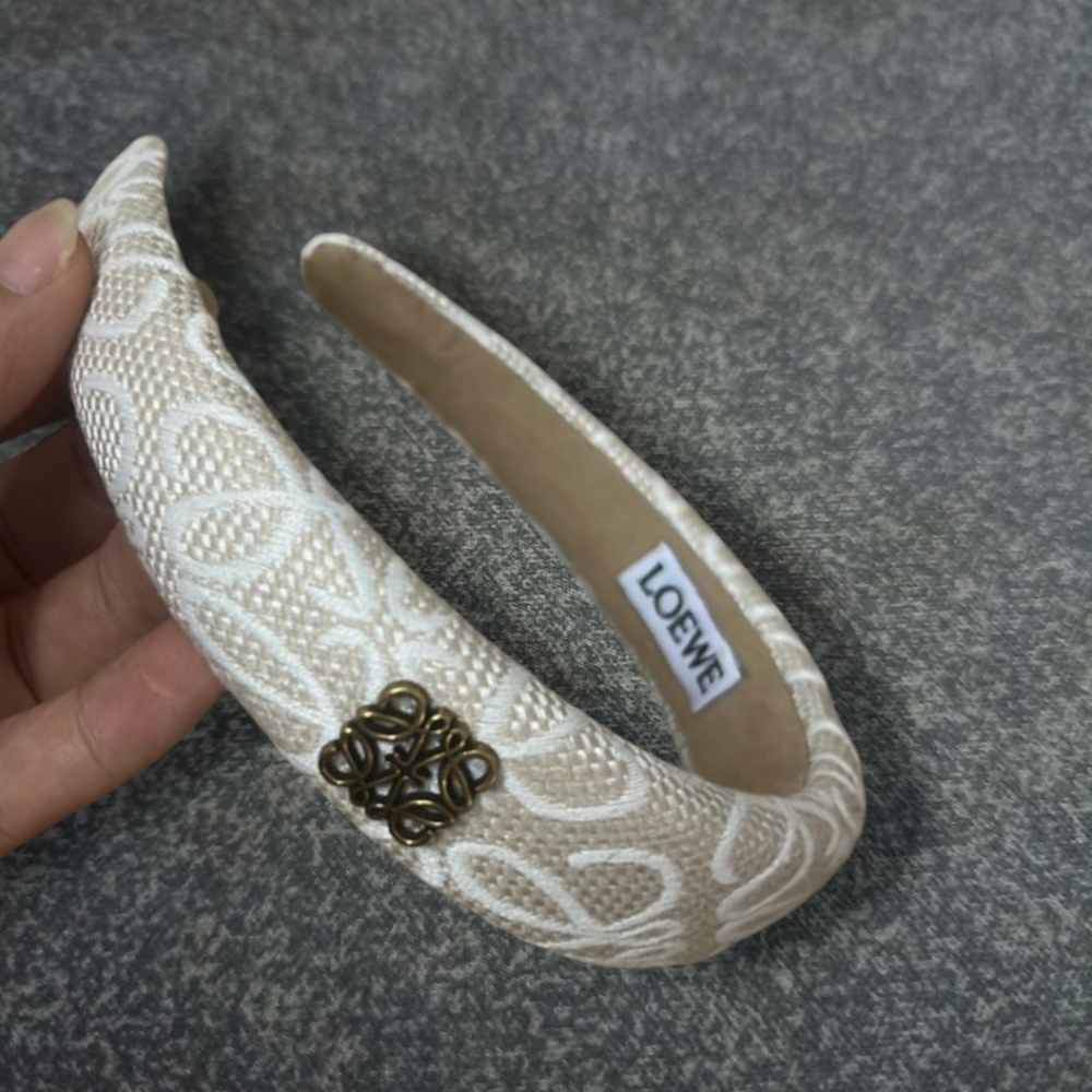 One Size/Stylish never worn loewe headband